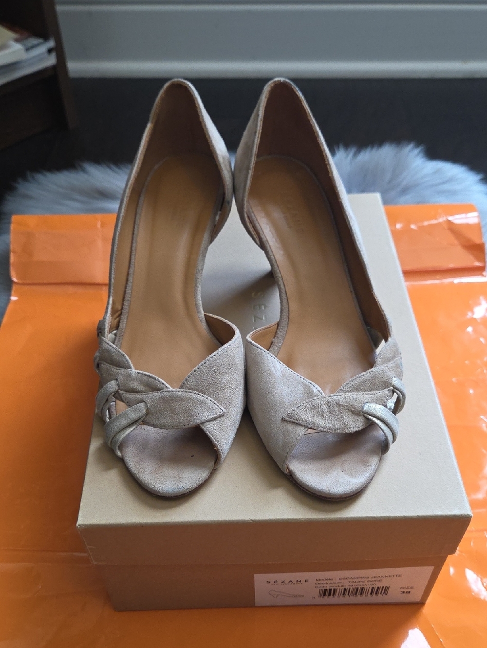 Sezane Escarpins Jeannette In Taupe Dore Size 7